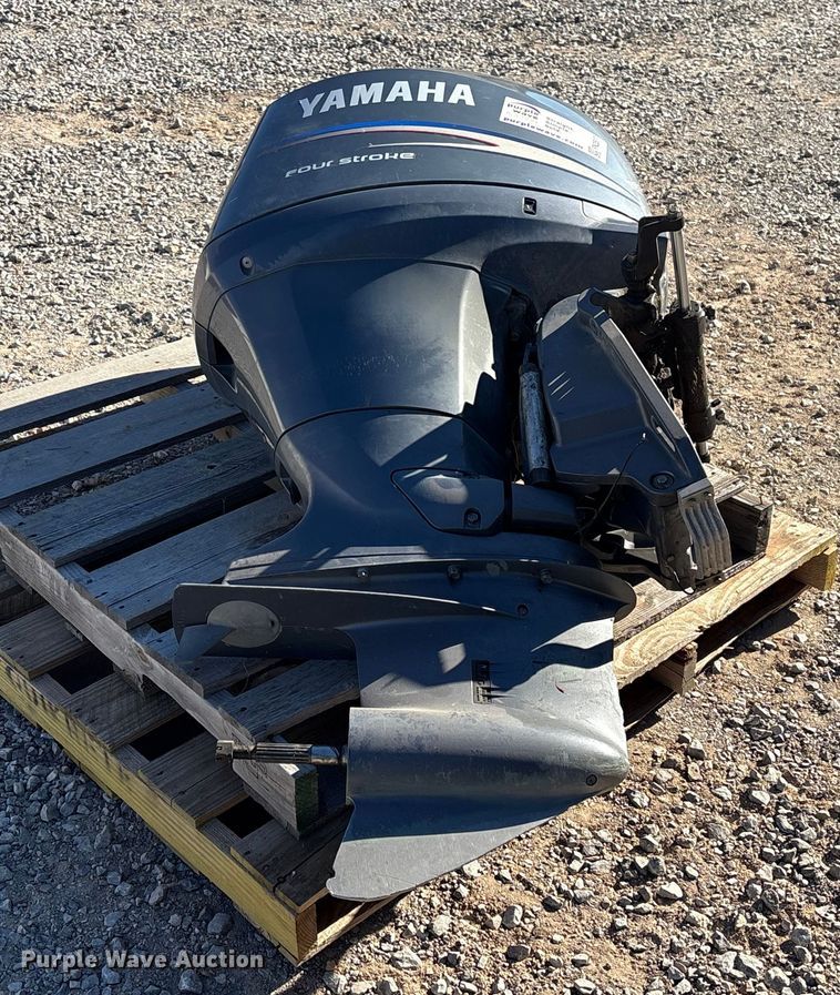 image for item FK2517 2004 Yamaha 150 F150TLRC boat engine