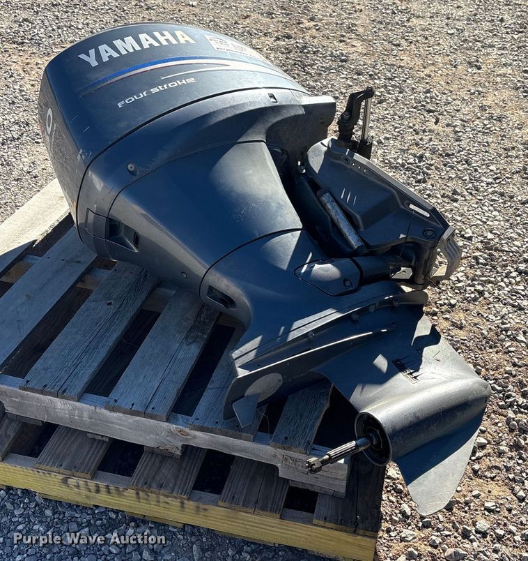 image for item FK2517 2004 Yamaha 150 F150TLRC boat engine