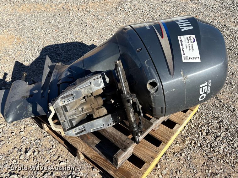 image for item FK2517 2004 Yamaha 150 F150TLRC boat engine