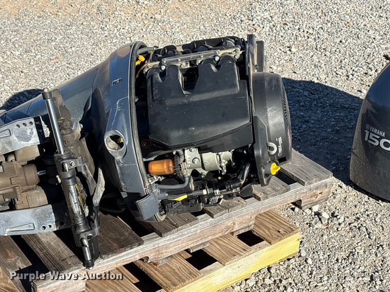 image for item FK2517 2004 Yamaha 150 F150TLRC boat engine