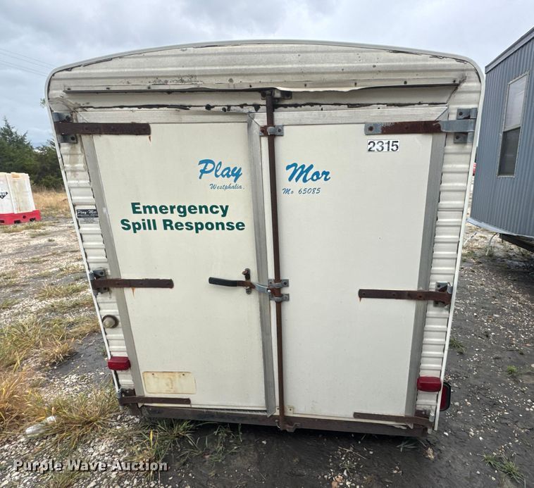 image for item DO2386 1993 Play-Mor enclosed cargo trailer