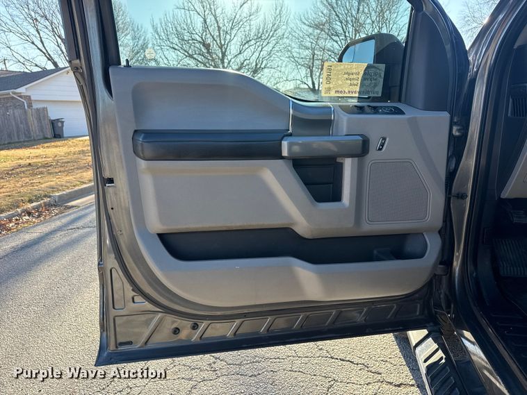 image for item DQ4191 2017 Ford F150 Ext. Cab pickup truck