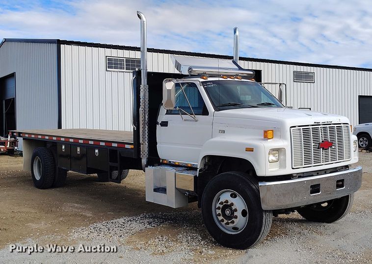 image for item DT0828 1995 Chevrolet Kodiak C6500 flatbed truck