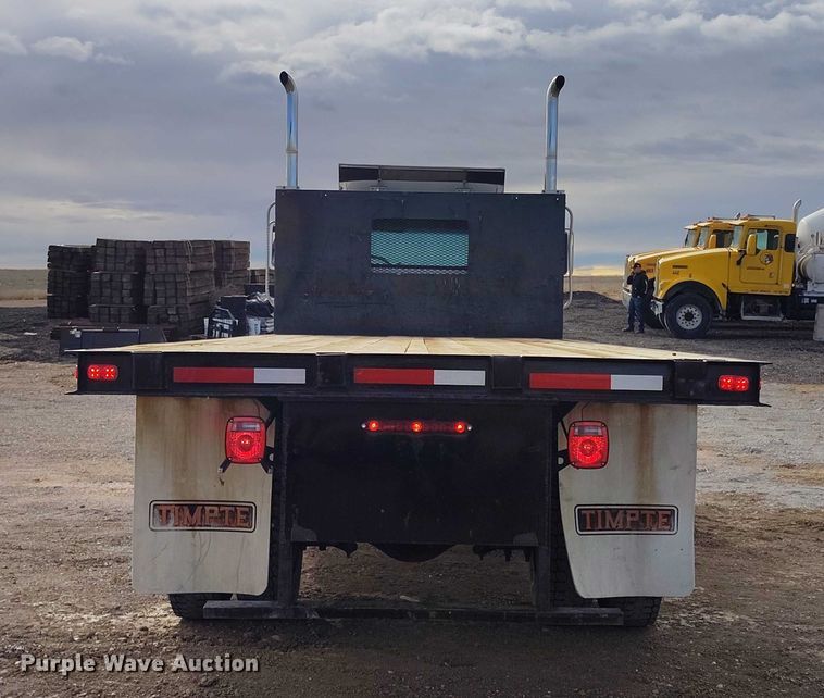 image for item DT0828 1995 Chevrolet Kodiak C6500 flatbed truck