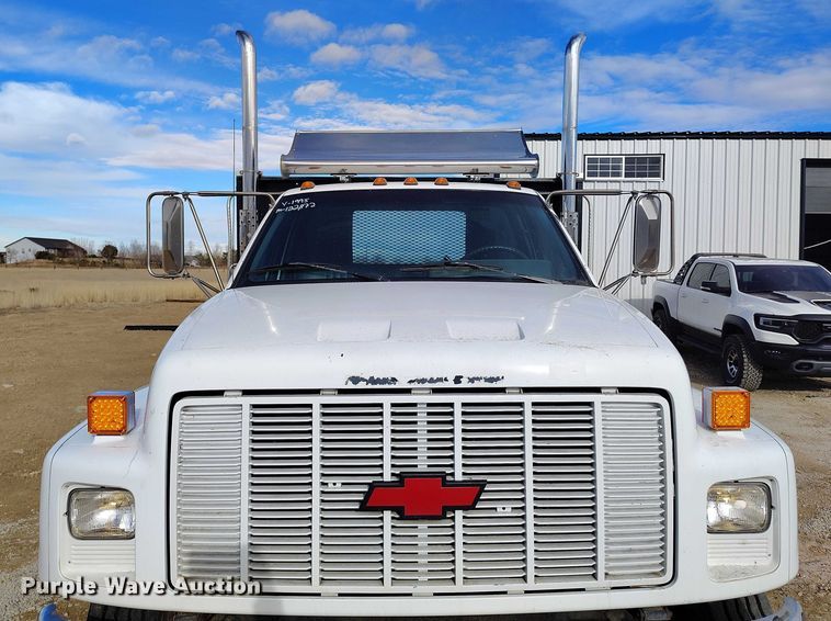 image for item DT0828 1995 Chevrolet Kodiak C6500 flatbed truck