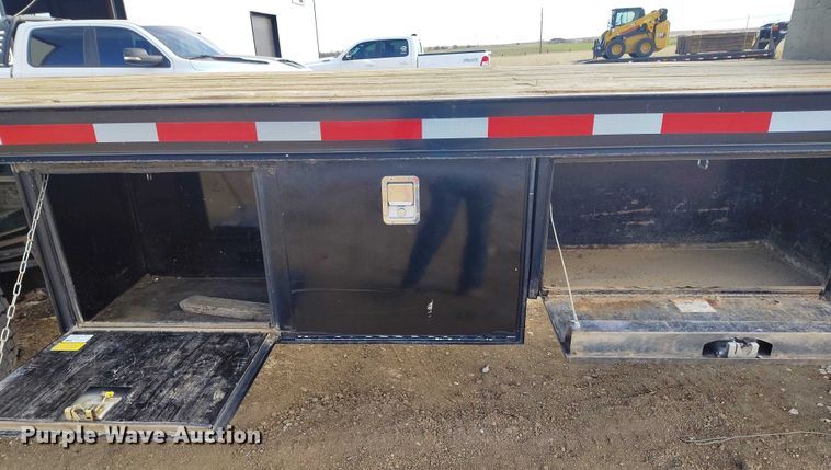 image for item DT0828 1995 Chevrolet Kodiak C6500 flatbed truck