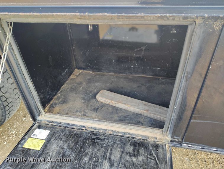 image for item DT0828 1995 Chevrolet Kodiak C6500 flatbed truck