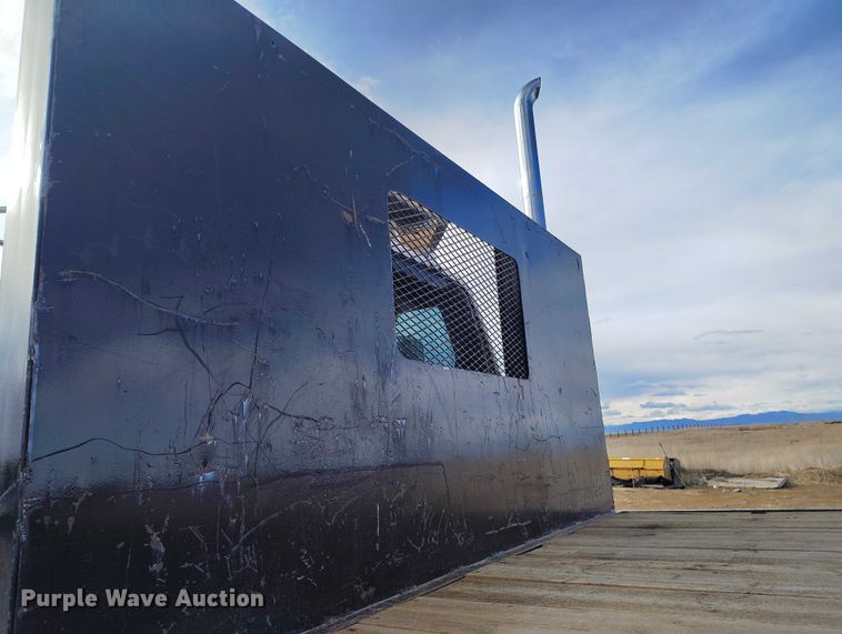 image for item DT0828 1995 Chevrolet Kodiak C6500 flatbed truck