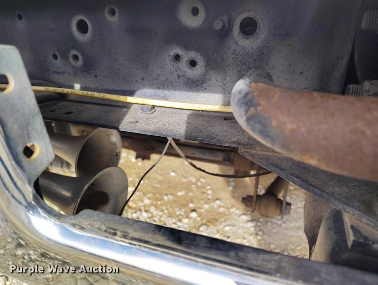 image for item DT0828 1995 Chevrolet Kodiak C6500 flatbed truck