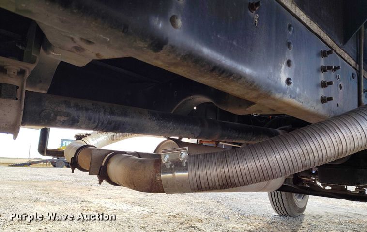 image for item DT0828 1995 Chevrolet Kodiak C6500 flatbed truck