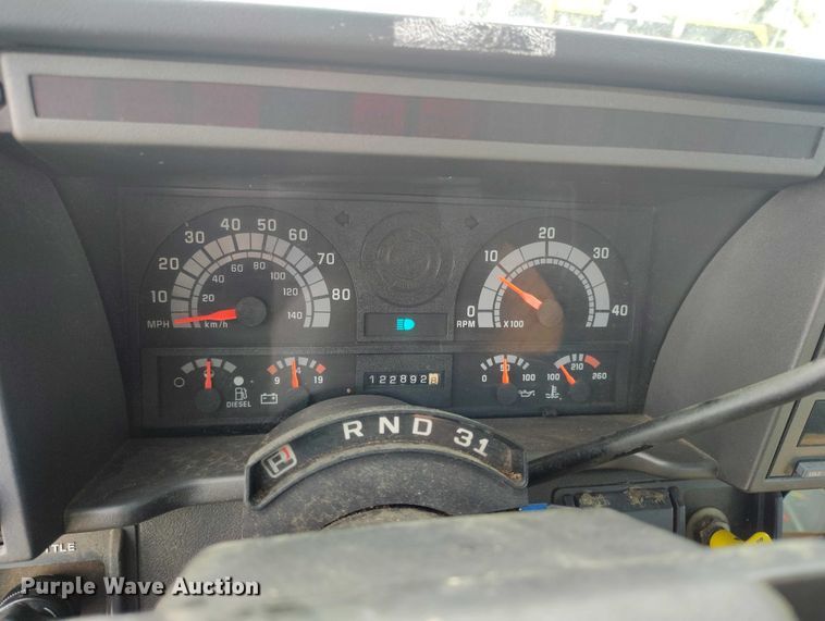 image for item DT0828 1995 Chevrolet Kodiak C6500 flatbed truck