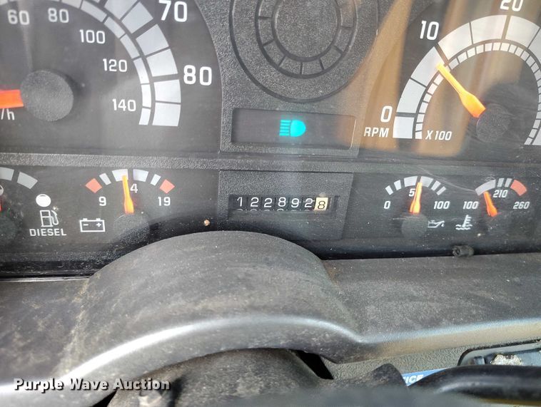 image for item DT0828 1995 Chevrolet Kodiak C6500 flatbed truck