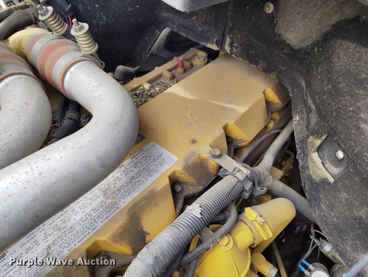 image for item DT0828 1995 Chevrolet Kodiak C6500 flatbed truck