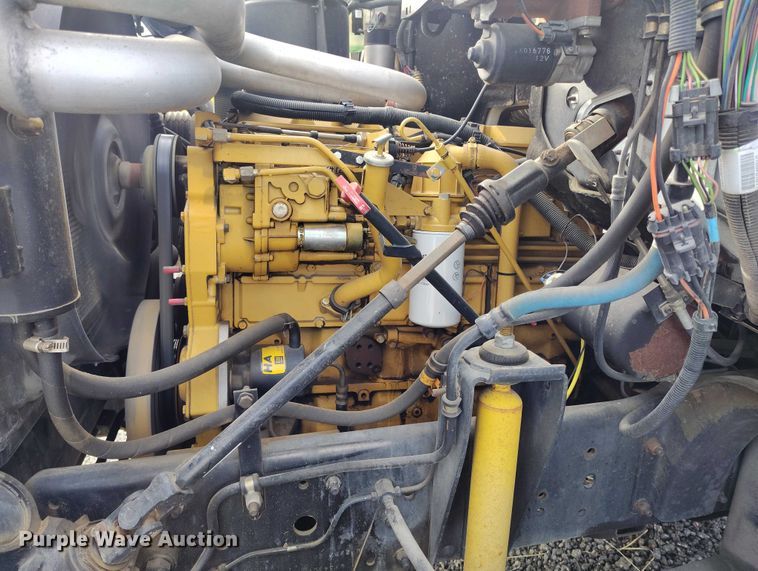 image for item DT0828 1995 Chevrolet Kodiak C6500 flatbed truck