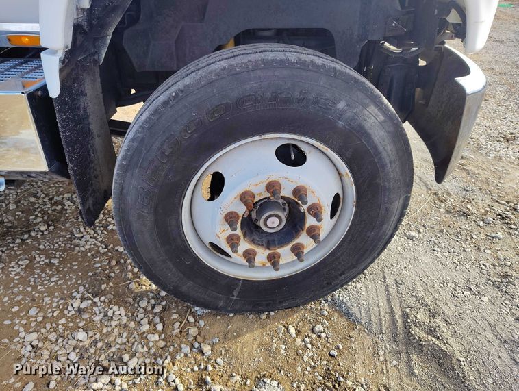 image for item DT0828 1995 Chevrolet Kodiak C6500 flatbed truck