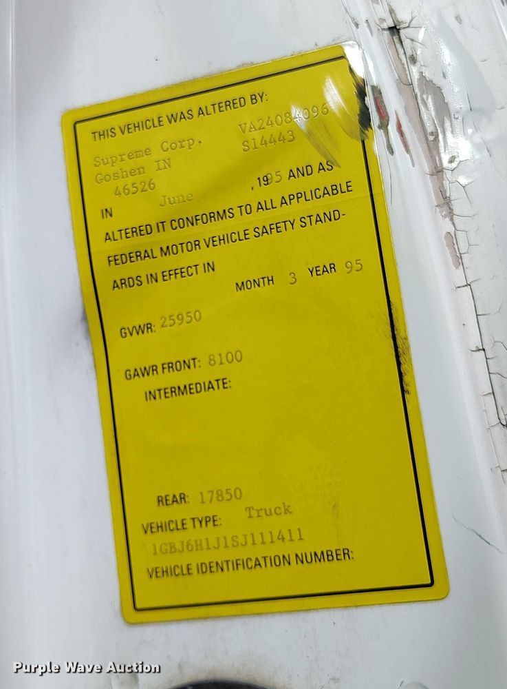 image for item DT0828 1995 Chevrolet Kodiak C6500 flatbed truck