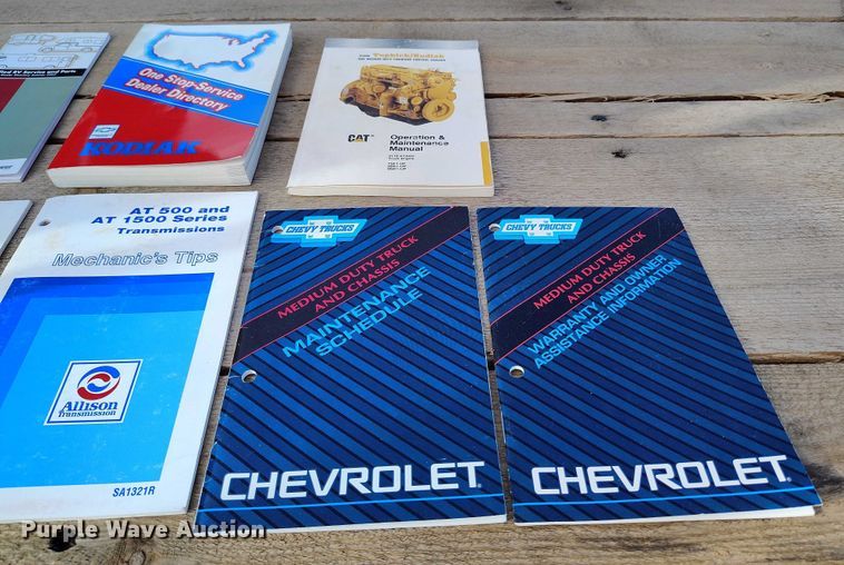 image for item DT0828 1995 Chevrolet Kodiak C6500 flatbed truck