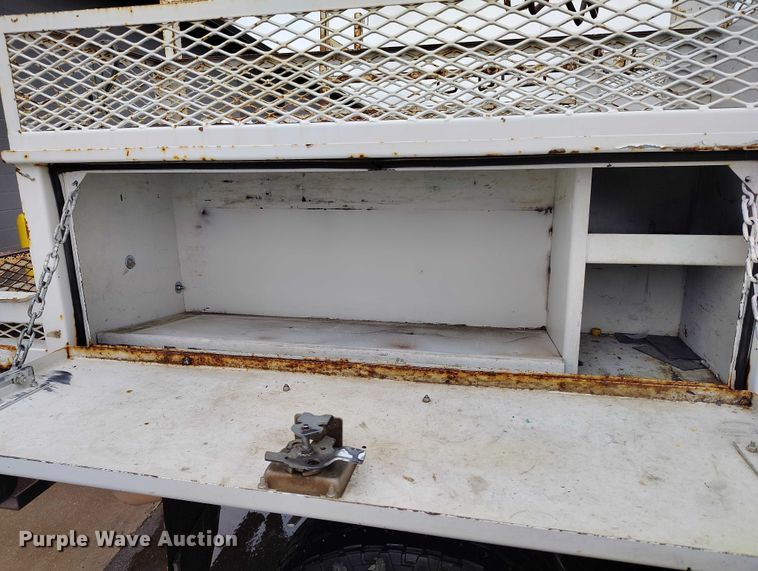 image for item DT0845 2009 Ford F350 Super Duty XL utility bed pickup truck