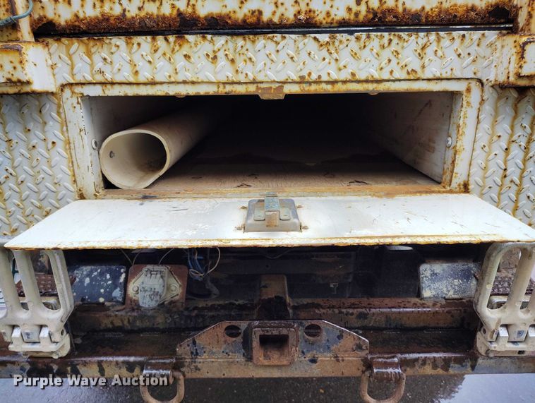 image for item DT0845 2009 Ford F350 Super Duty XL utility bed pickup truck