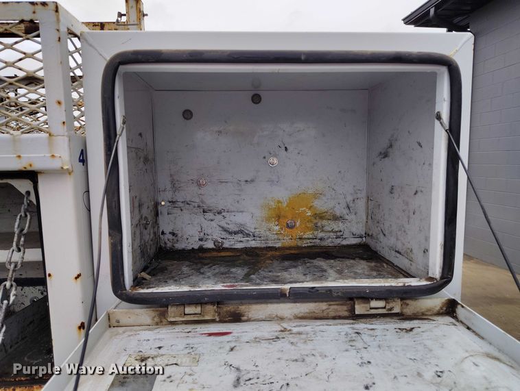 image for item DT0845 2009 Ford F350 Super Duty XL utility bed pickup truck