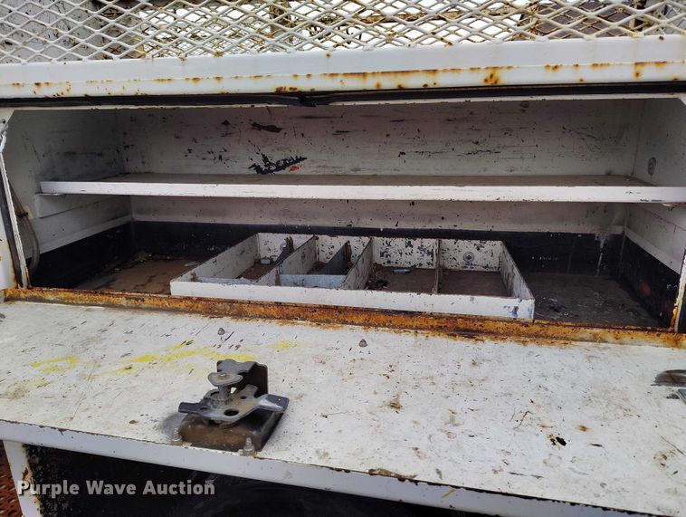 image for item DT0845 2009 Ford F350 Super Duty XL utility bed pickup truck