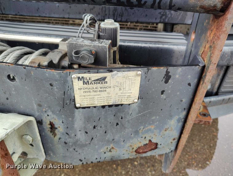 image for item DT0845 2009 Ford F350 Super Duty XL utility bed pickup truck