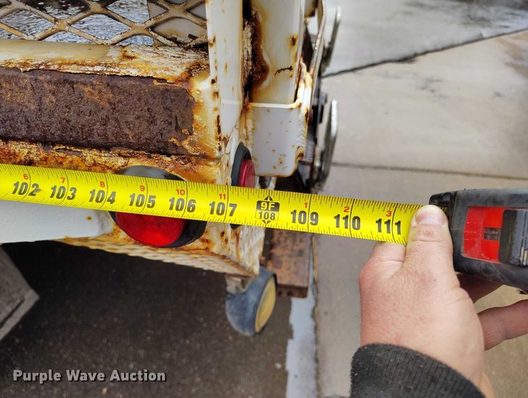 image for item DT0845 2009 Ford F350 Super Duty XL utility bed pickup truck