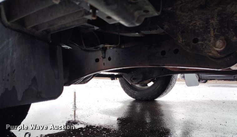 image for item DT0845 2009 Ford F350 Super Duty XL utility bed pickup truck