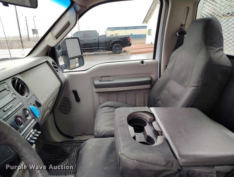 image for item DT0845 2009 Ford F350 Super Duty XL utility bed pickup truck