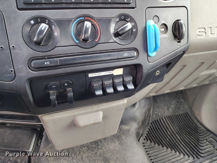 image for item DT0845 2009 Ford F350 Super Duty XL utility bed pickup truck