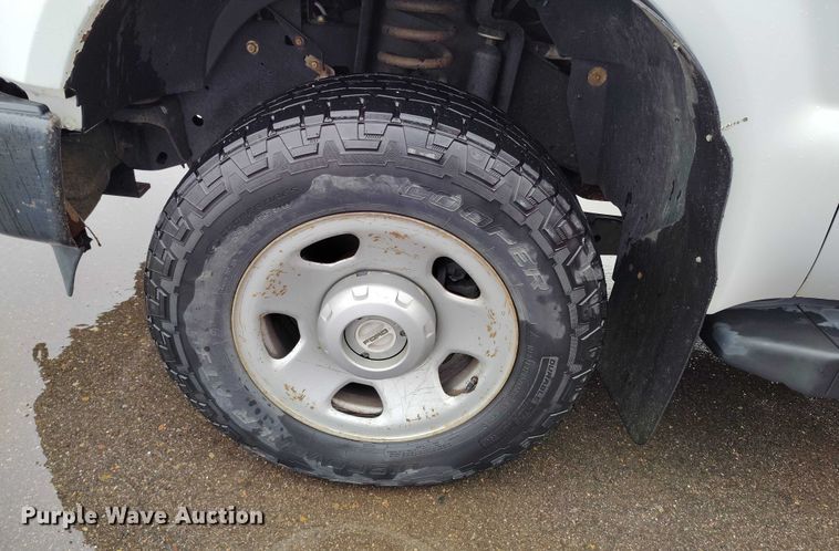 image for item DT0845 2009 Ford F350 Super Duty XL utility bed pickup truck