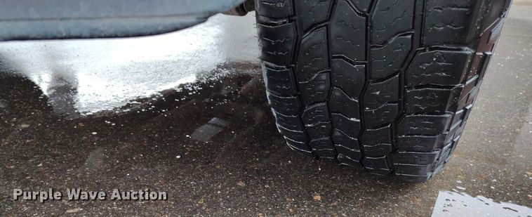 image for item DT0845 2009 Ford F350 Super Duty XL utility bed pickup truck