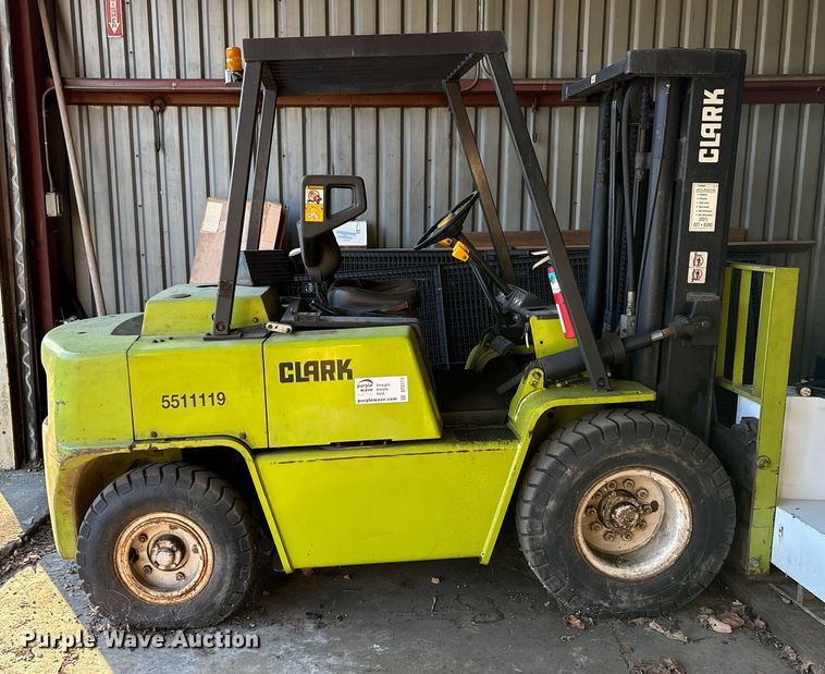 image for item DT2777 Clark C500-YS80 forklift