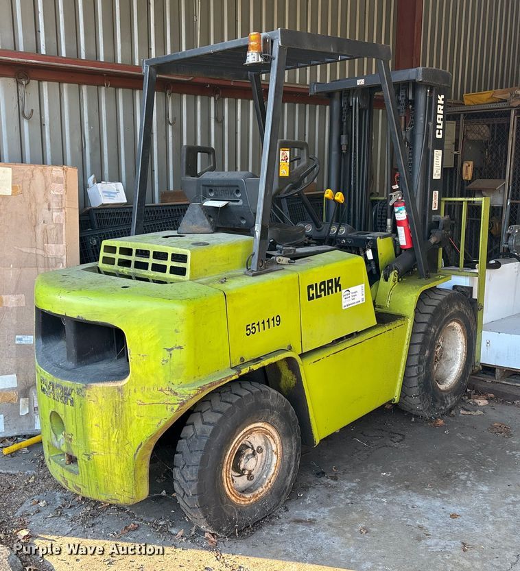 image for item DT2777 Clark C500-YS80 forklift