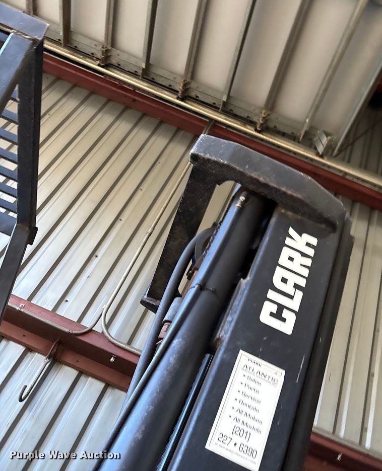 image for item DT2777 Clark C500-YS80 forklift