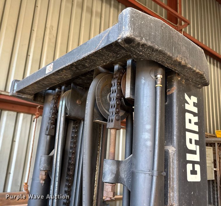 image for item DT2777 Clark C500-YS80 forklift