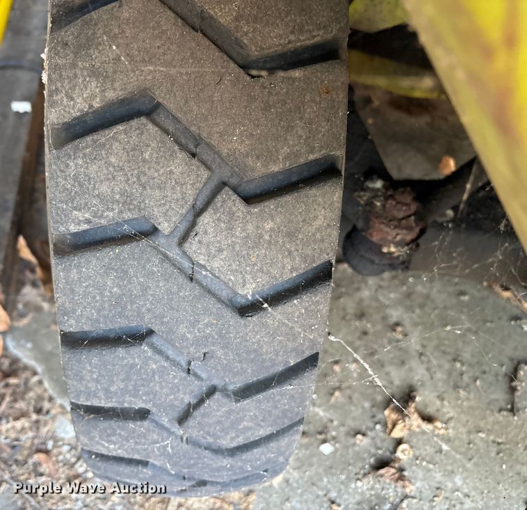 image for item DT2777 Clark C500-YS80 forklift