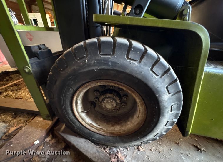 image for item DT2777 Clark C500-YS80 forklift