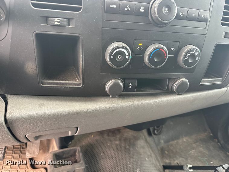 image for item DT6495 2012 Chevrolet Silverado 1500 pickup truck