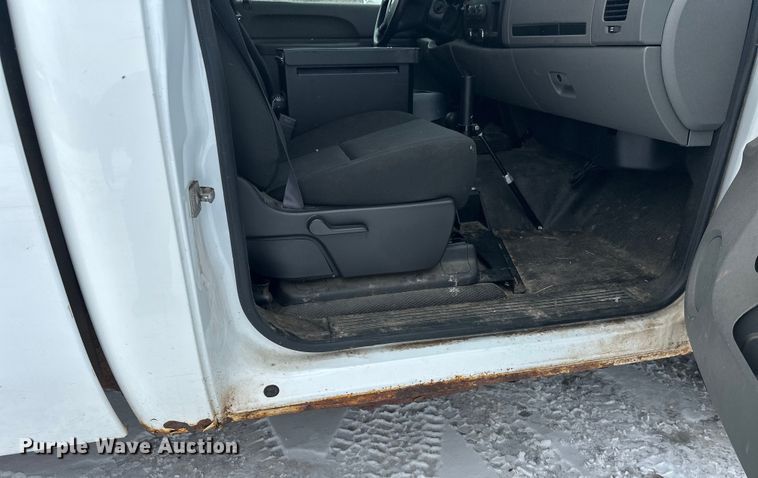 image for item DT6495 2012 Chevrolet Silverado 1500 pickup truck