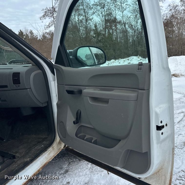 image for item DT6495 2012 Chevrolet Silverado 1500 pickup truck