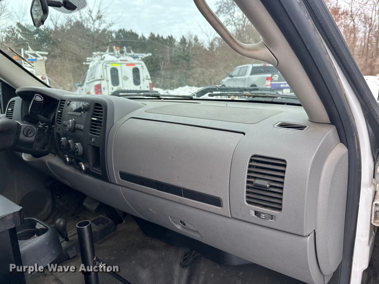 image for item DT6495 2012 Chevrolet Silverado 1500 pickup truck