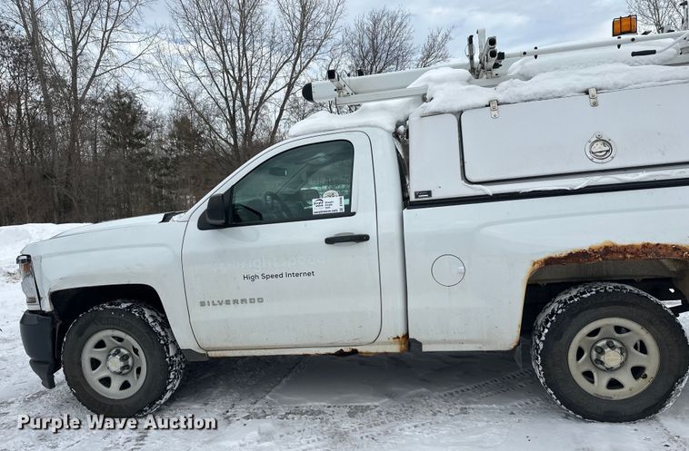 image for item DT6496 2016 Chevrolet Silverado 1500 pickup truck