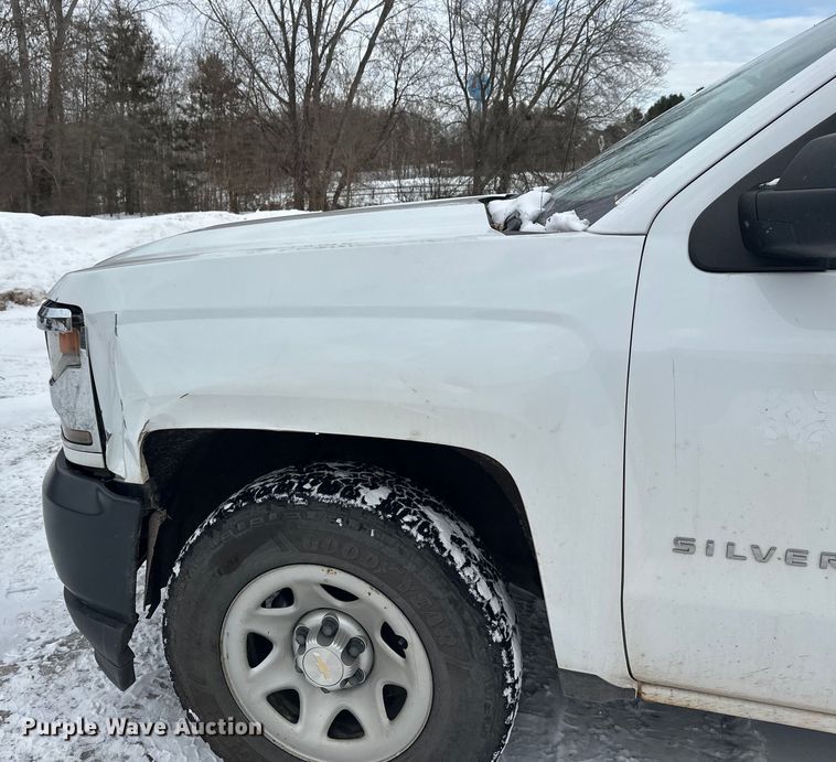 image for item DT6496 2016 Chevrolet Silverado 1500 pickup truck