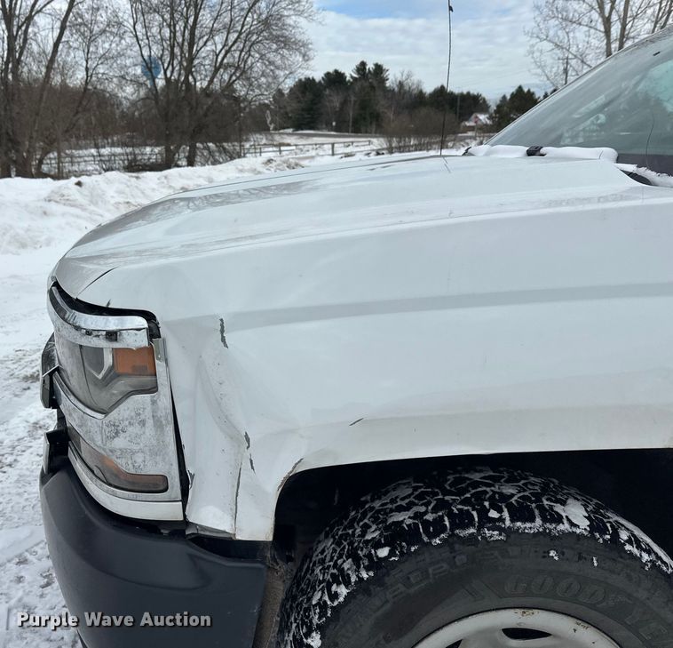 image for item DT6496 2016 Chevrolet Silverado 1500 pickup truck