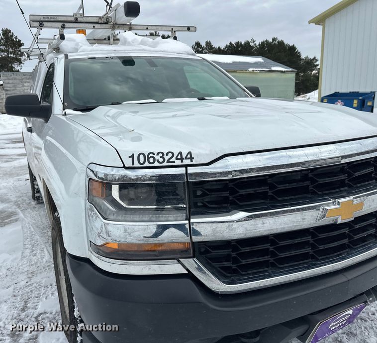 image for item DT6496 2016 Chevrolet Silverado 1500 pickup truck