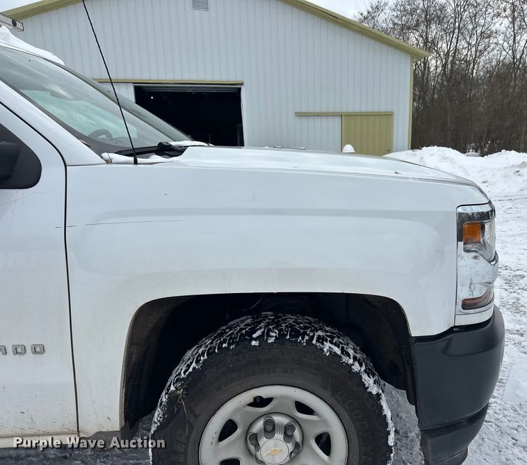 image for item DT6496 2016 Chevrolet Silverado 1500 pickup truck