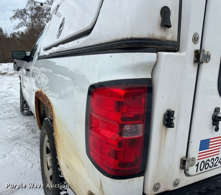 image for item DT6496 2016 Chevrolet Silverado 1500 pickup truck