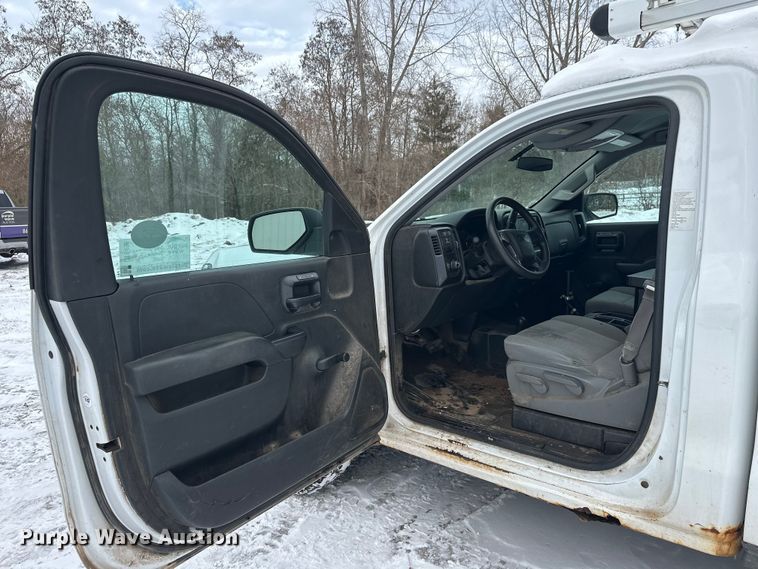 image for item DT6496 2016 Chevrolet Silverado 1500 pickup truck