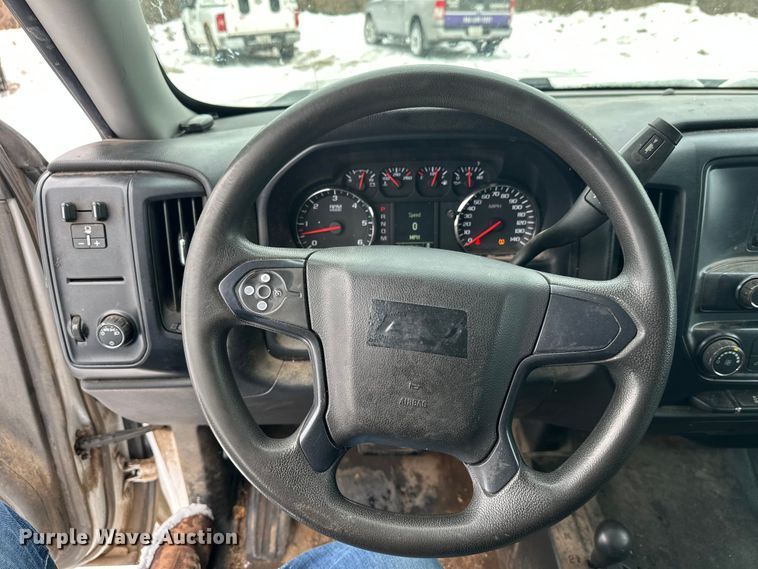 image for item DT6496 2016 Chevrolet Silverado 1500 pickup truck